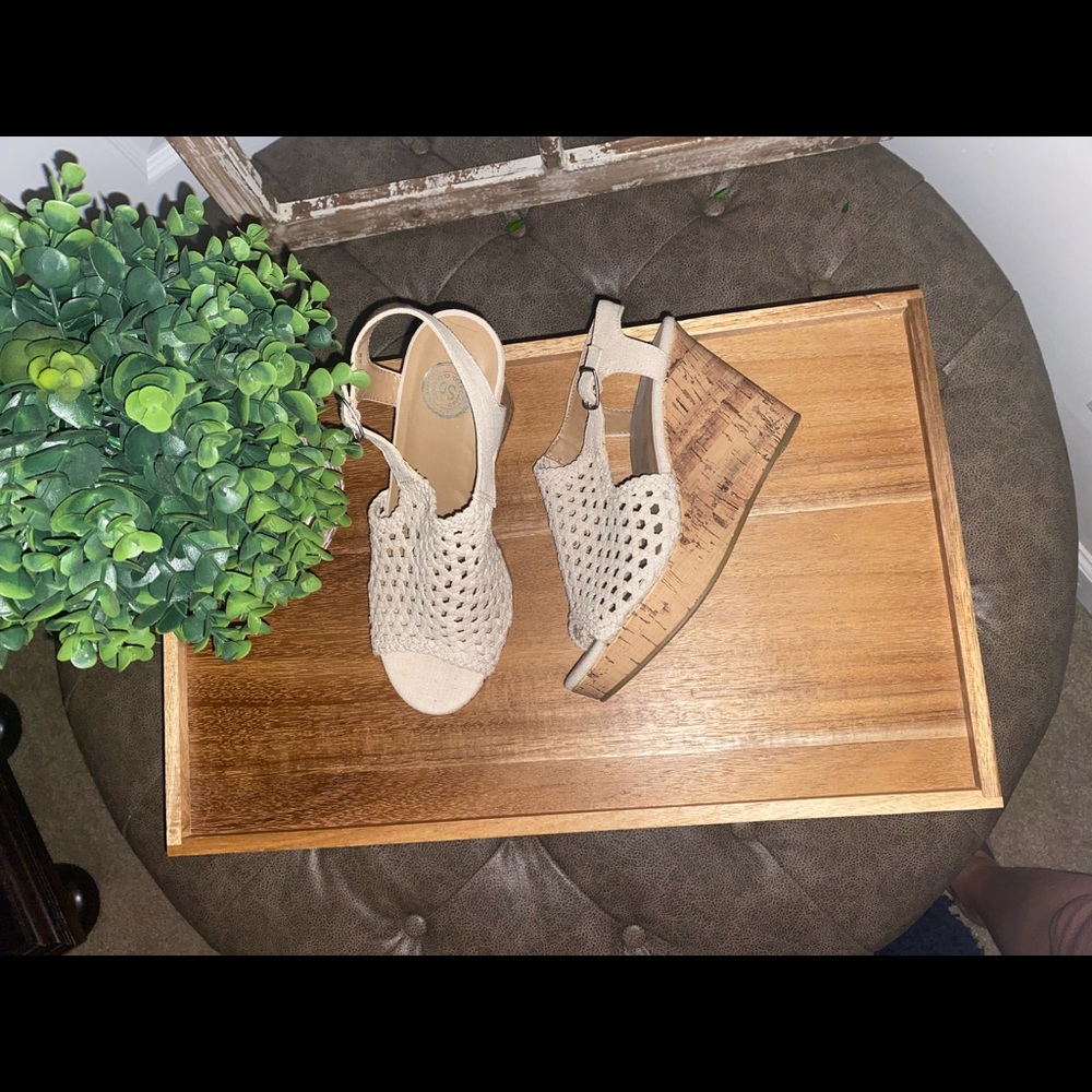 New wedges never worn size 8